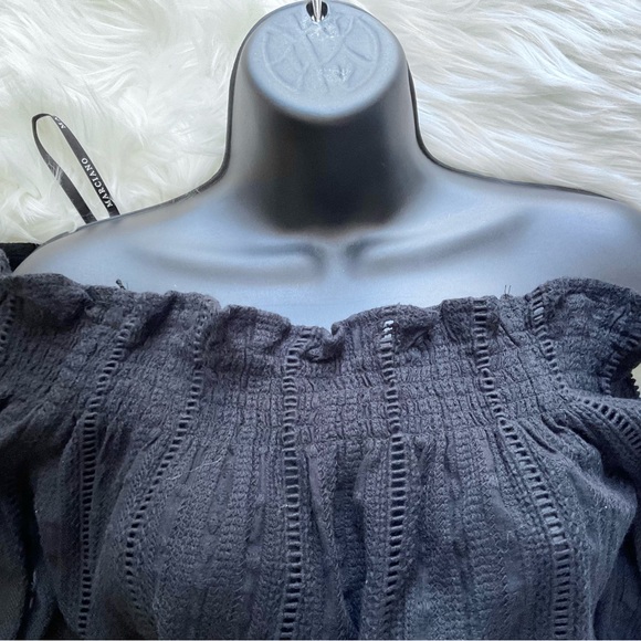 🖤MARCIANO OFF SHOULDER TOP 🖤 - Picture 7 of 7